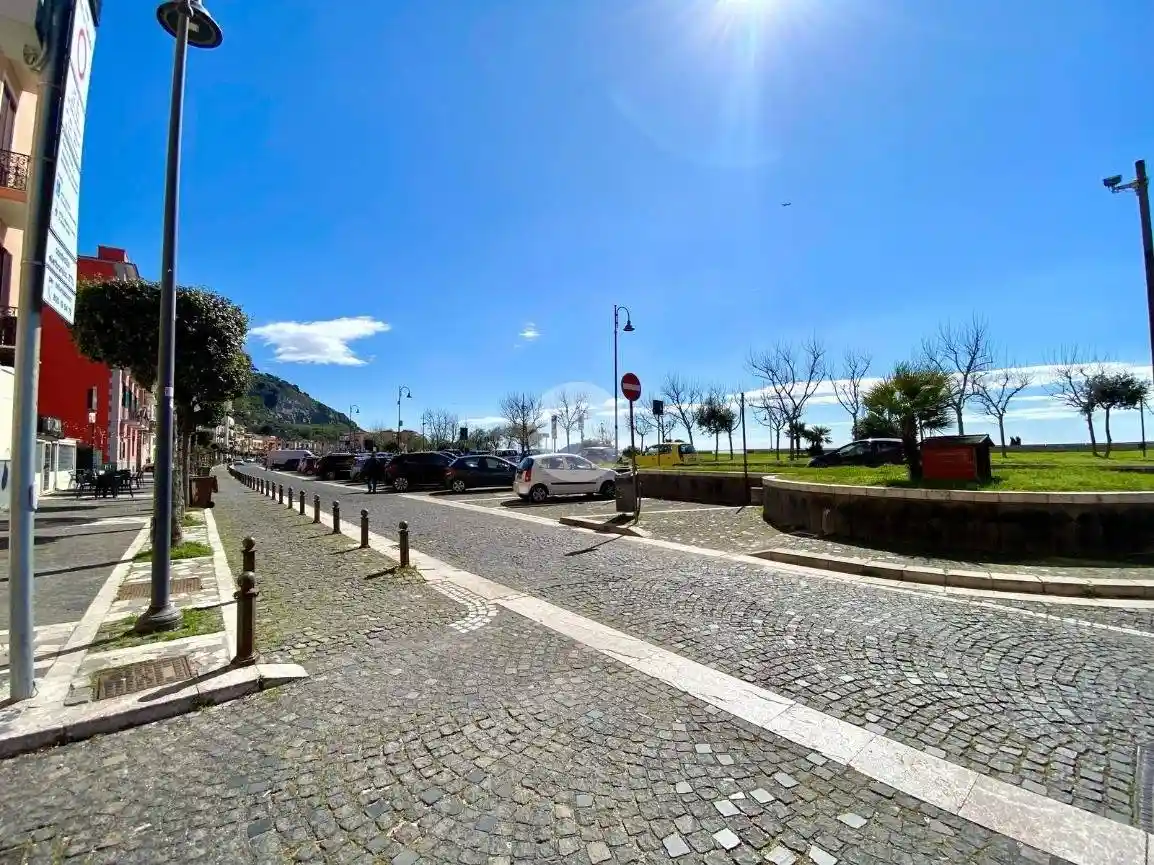 Appartamento in vendita a Pozzuoli