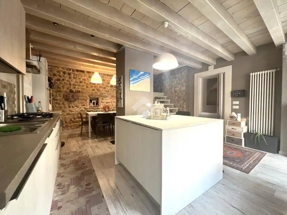 Rustico - Casale in vendita a Nave