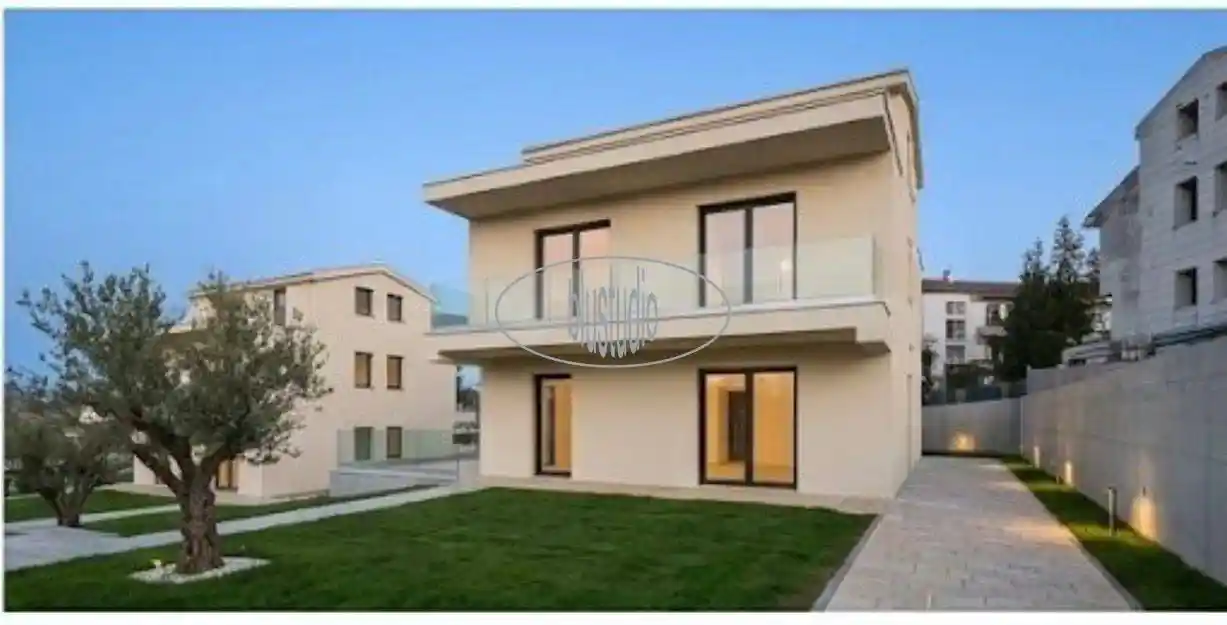 Villa in vendita a Figline e Incisa Valdarno