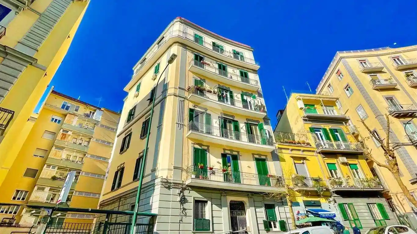 Appartamento in vendita a Napoli