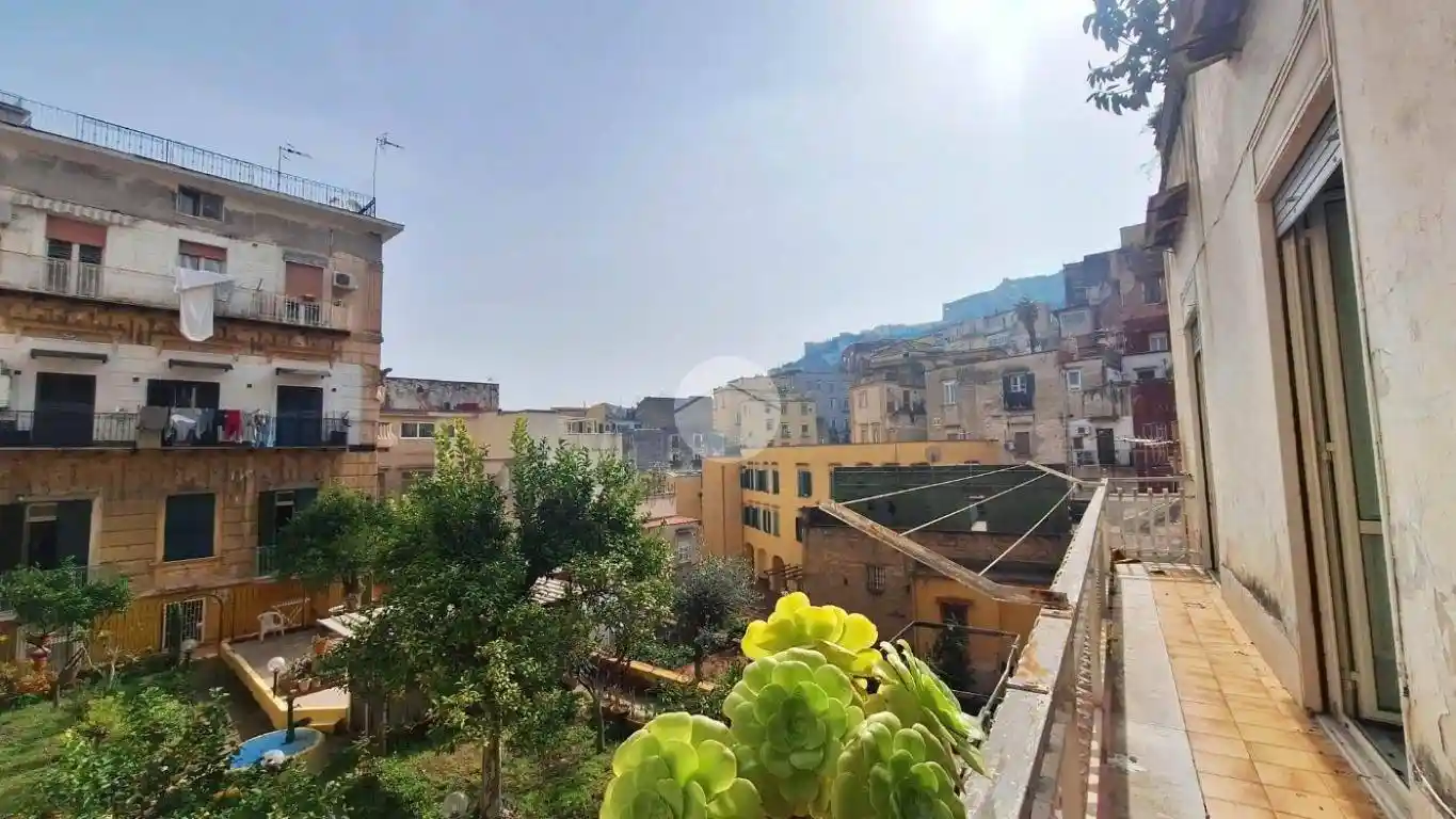 Appartamento in vendita a Napoli