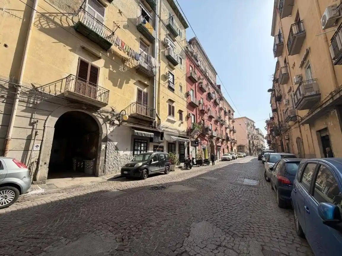 Appartamento in vendita a Napoli