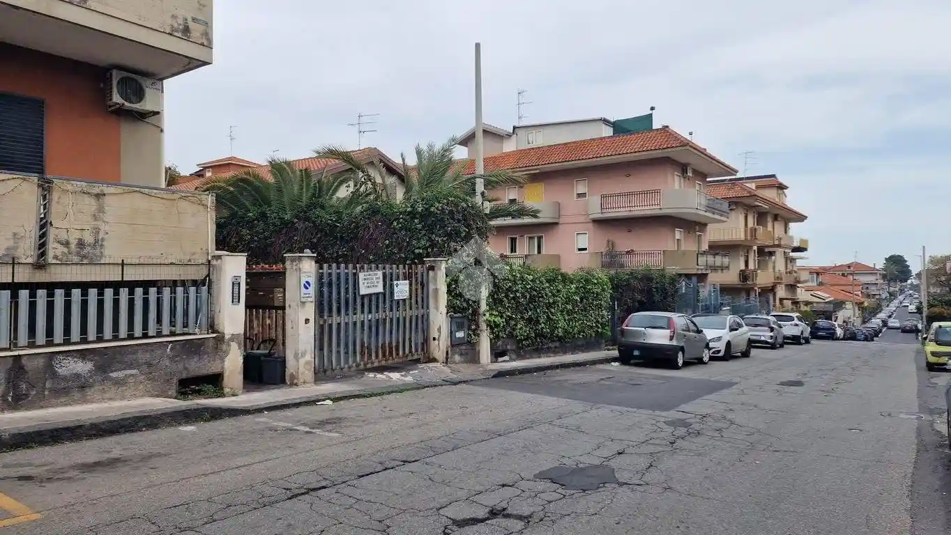 Appartamento in vendita a Aci Sant'Antonio