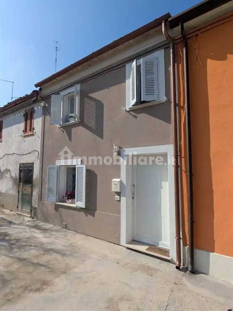 Casa indipendente in vendita a Fano