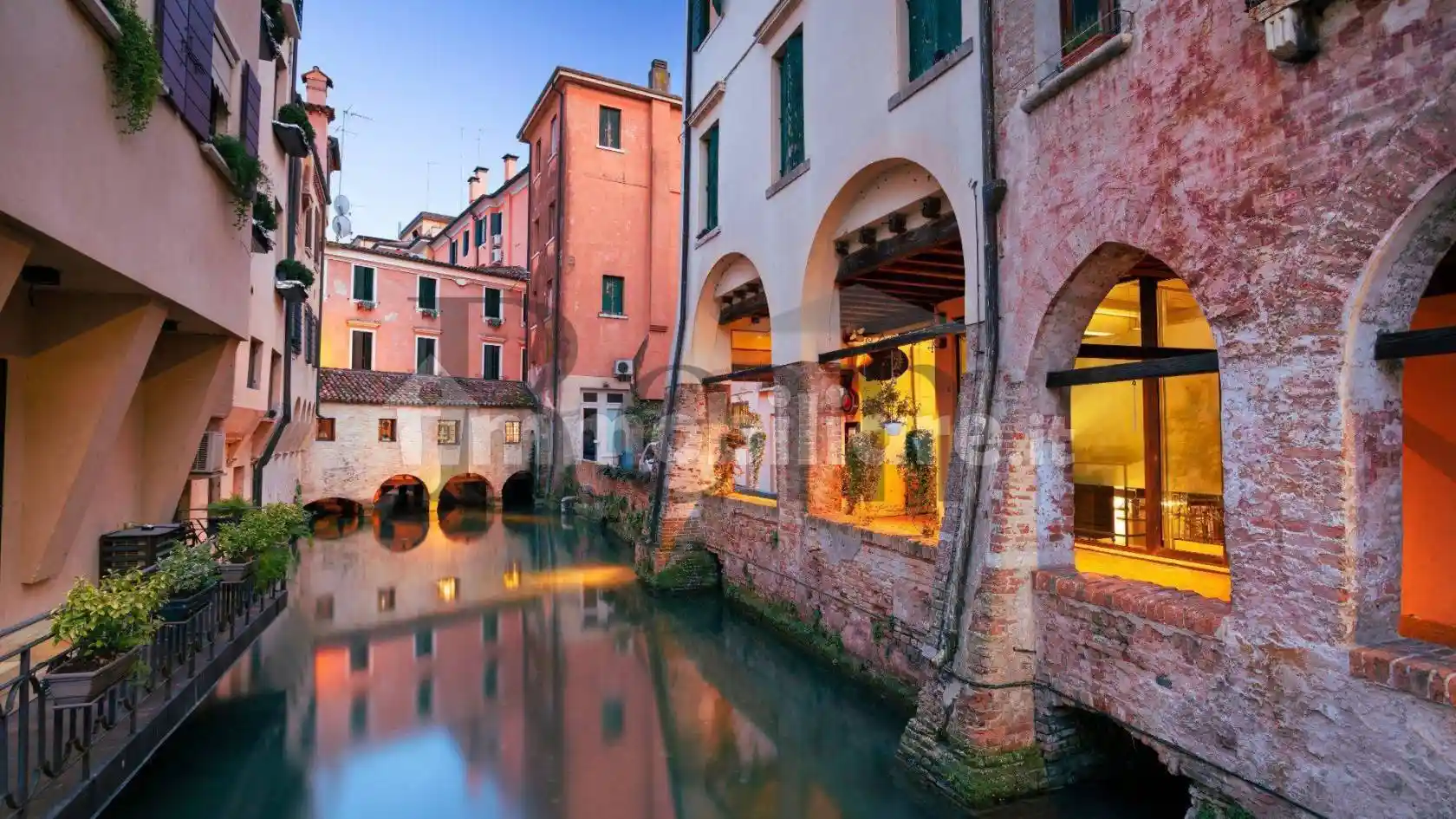 Palazzo - Edificio in vendita a Treviso