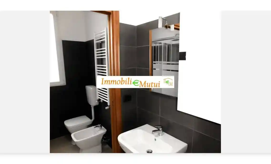 Palazzo - Edificio in vendita a Milano