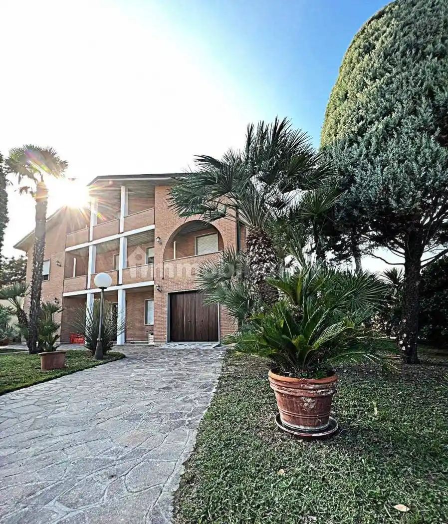 Villa in vendita a Conselice