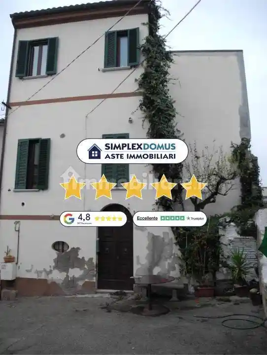 Appartamento in vendita a Morro d'Oro