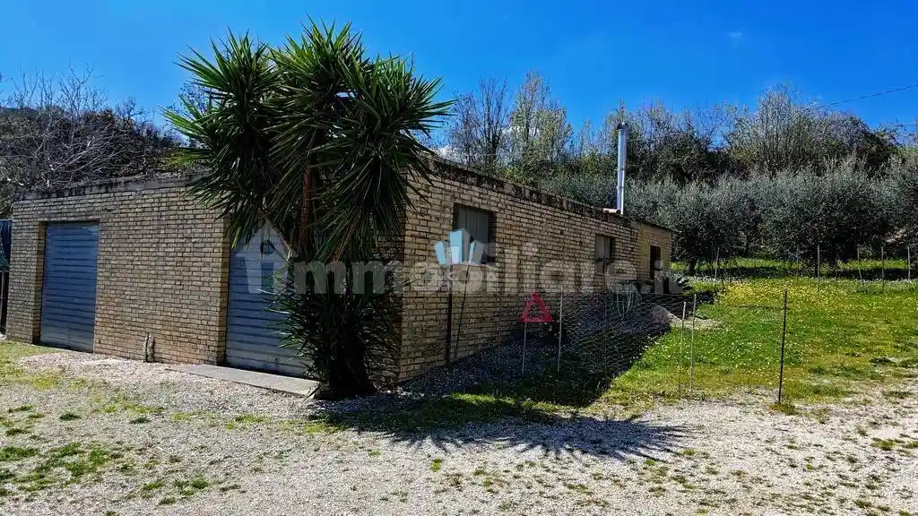 Rustico - Casale in vendita a Montegiorgio