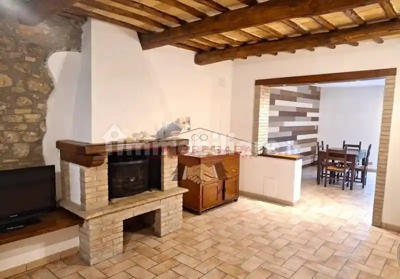 Casa indipendente in vendita a Orvieto