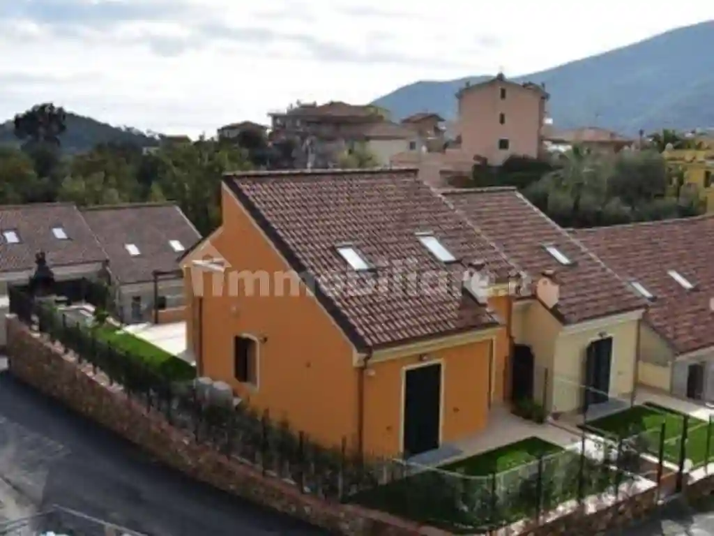 Villetta a schiera - foto 2