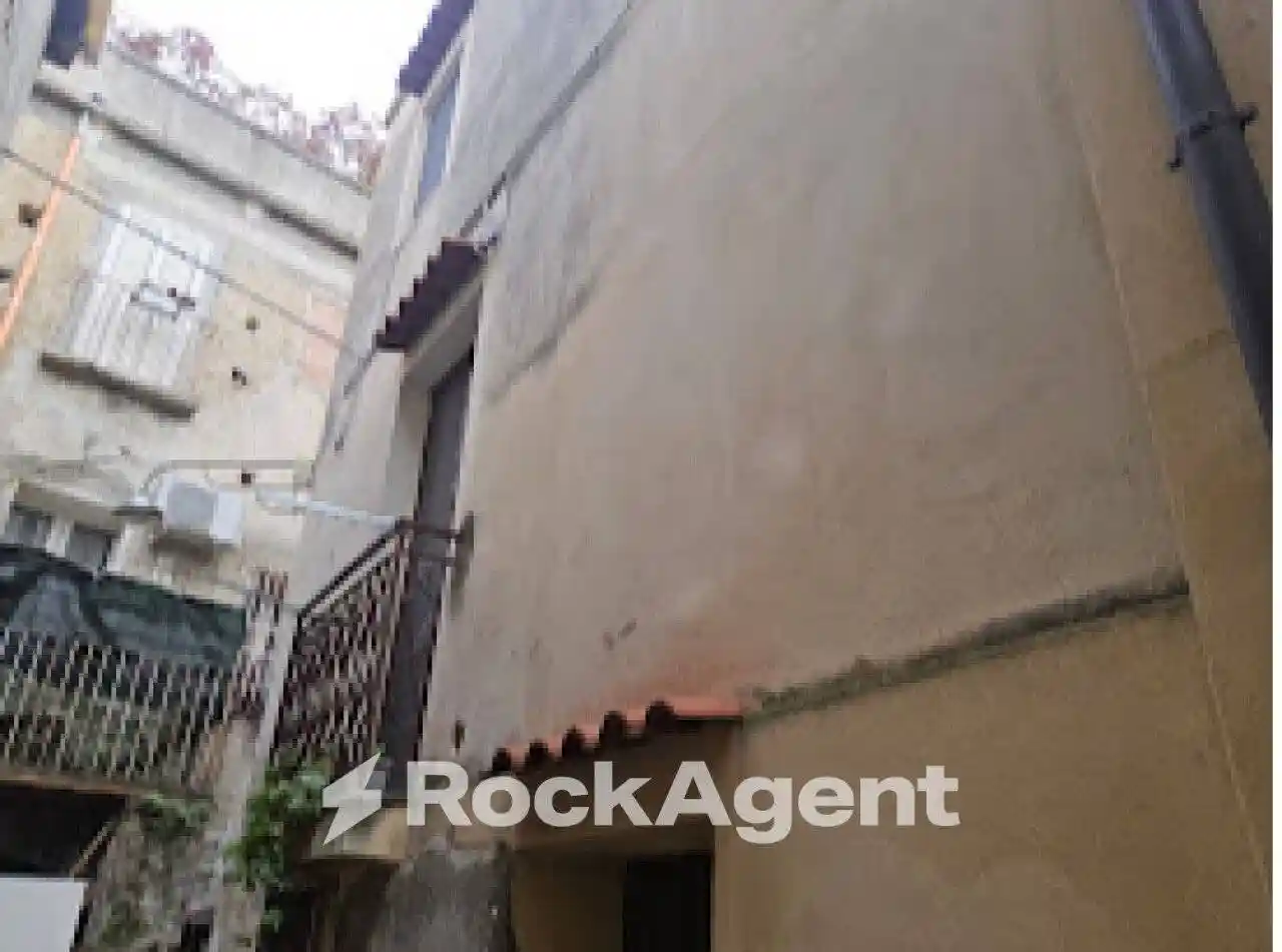 Casa indipendente in vendita a Gioiosa Ionica