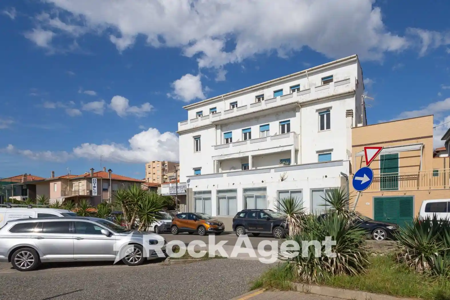 Palazzo - Edificio in vendita a Rosignano Marittimo