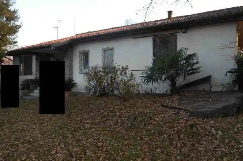 Villa in vendita a Brusimpiano