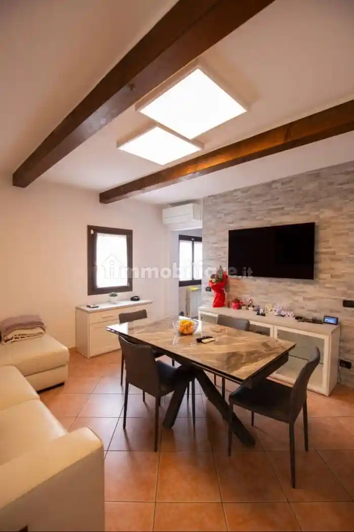 Appartamento in vendita a Modena