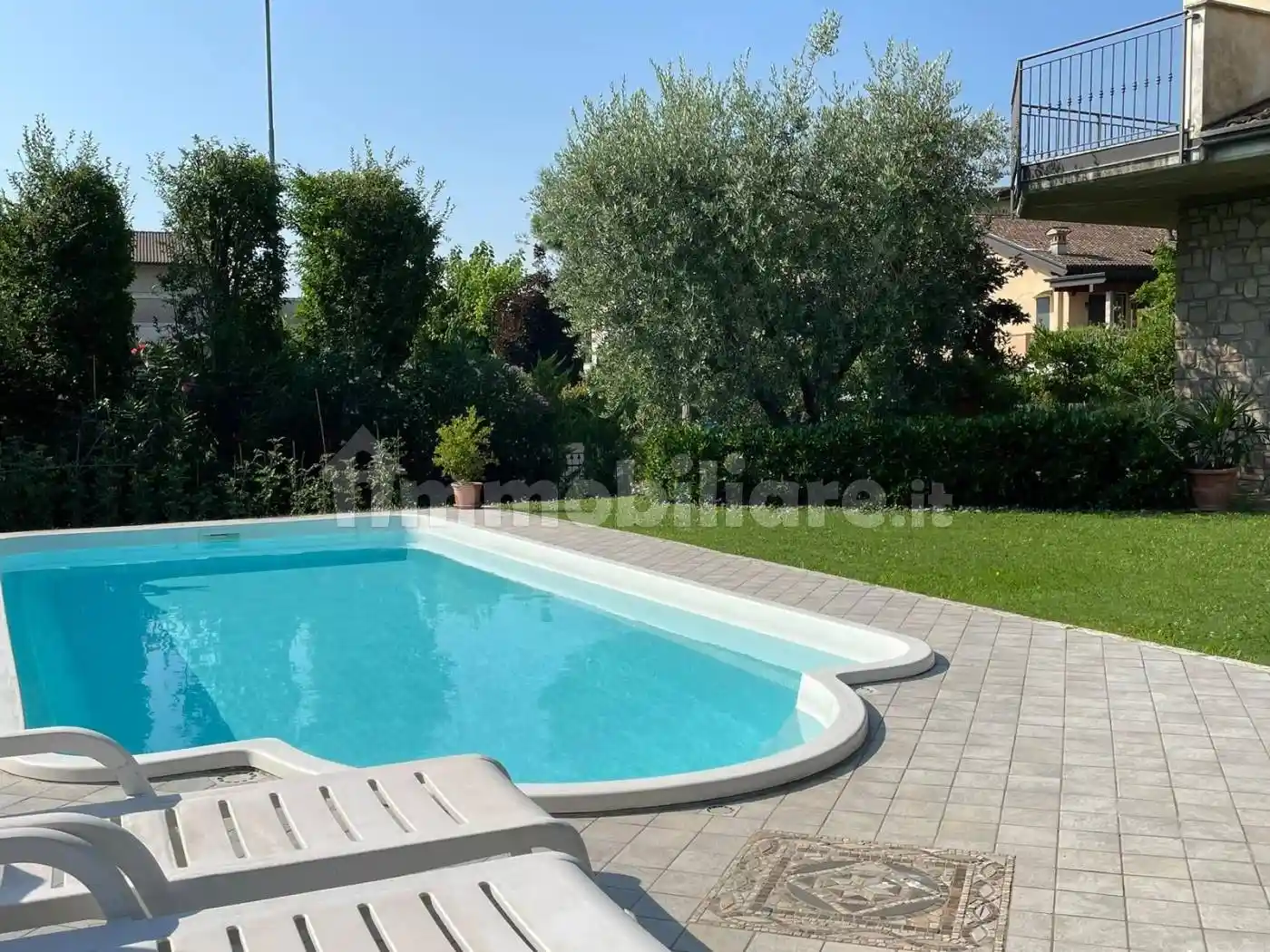 Villa in vendita a Desenzano del Garda