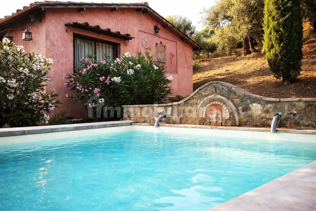 Rustico - Casale in vendita a Magione