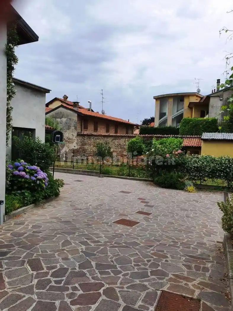 Appartamento in vendita a Carate Brianza