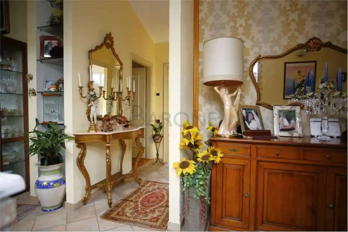 Appartamento in vendita a Carrara