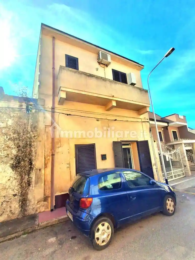 Casa indipendente in vendita a Torricella