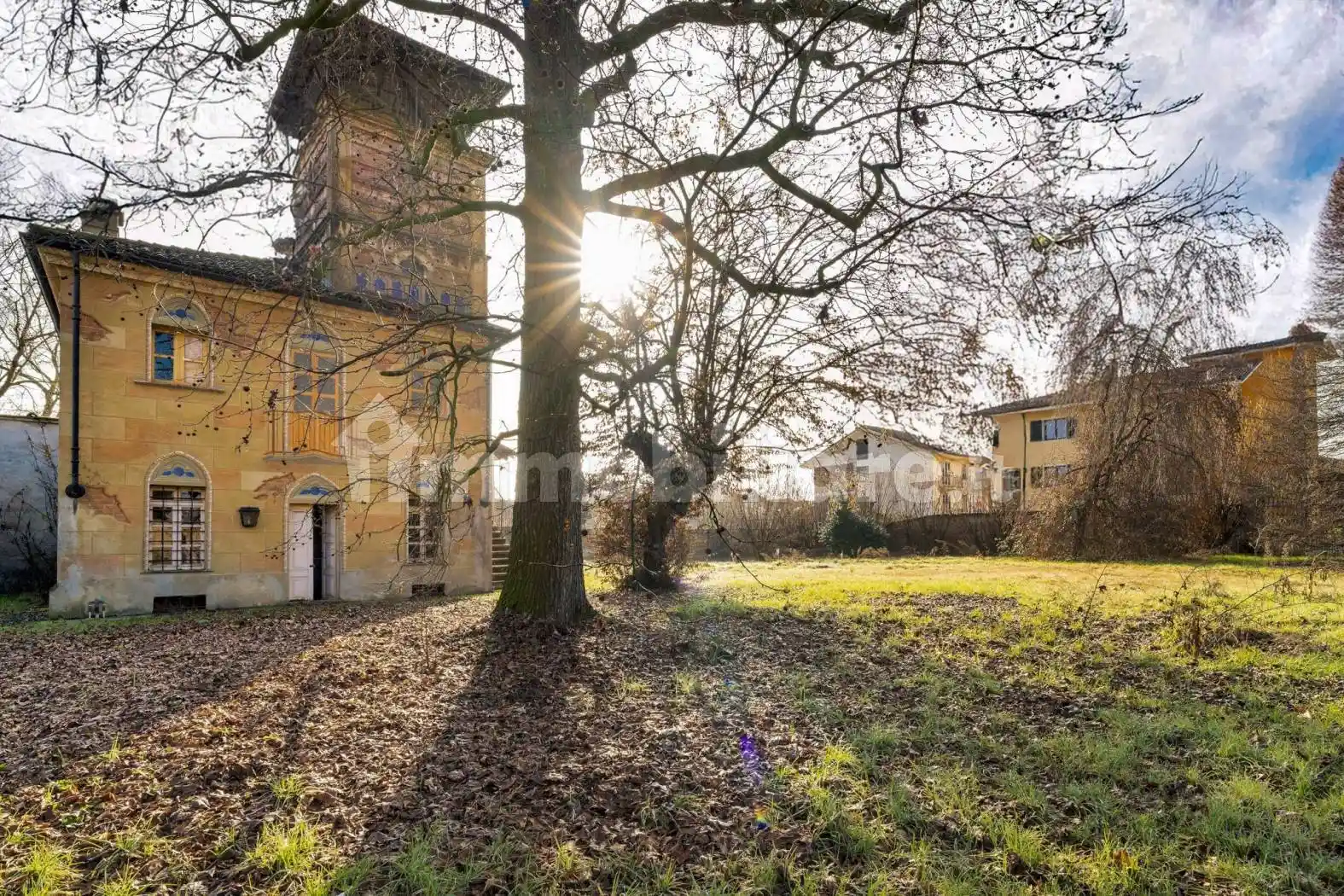 Palazzo - Edificio in vendita a Moretta