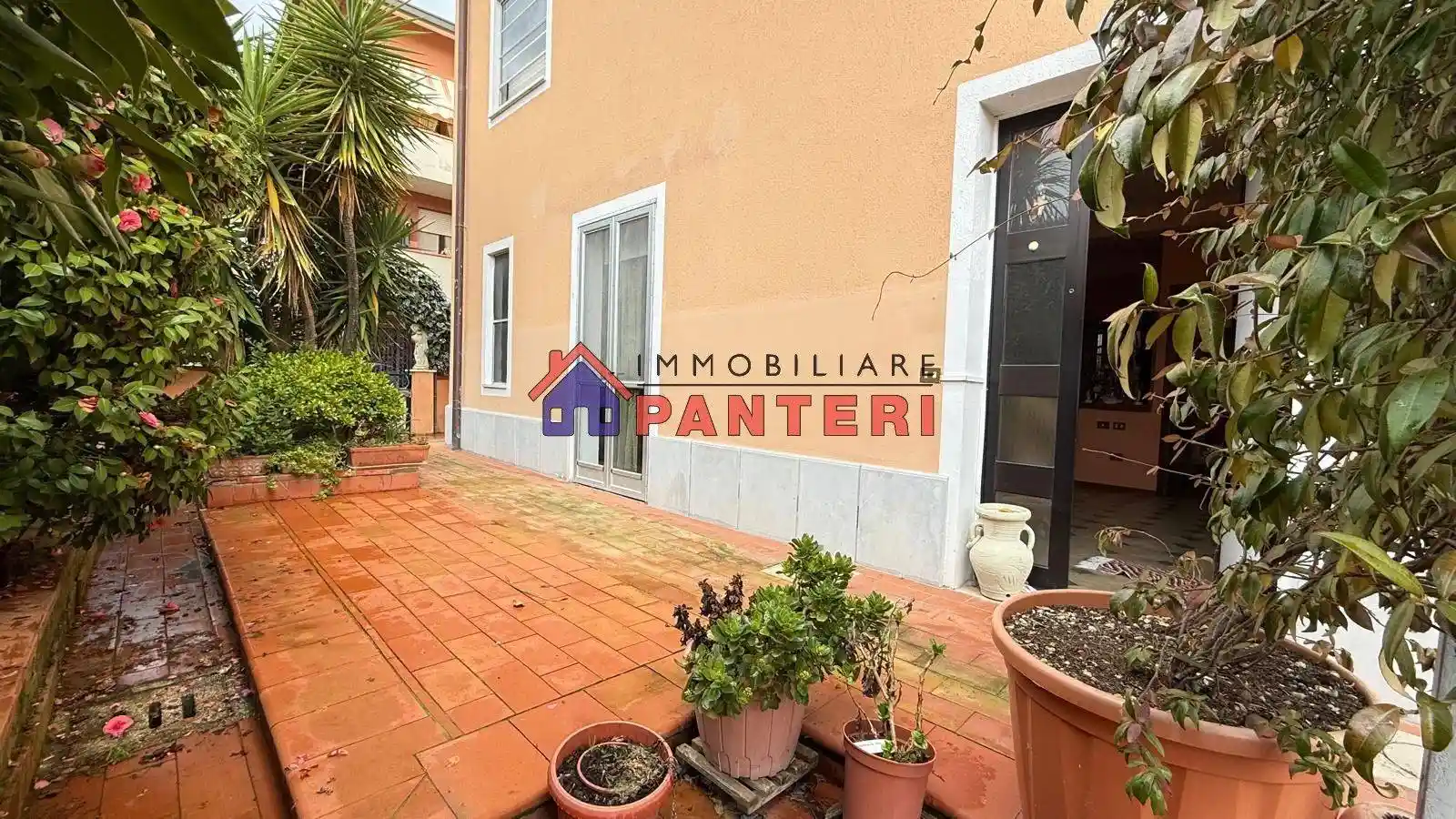 Casa indipendente in vendita a Massa e Cozzile