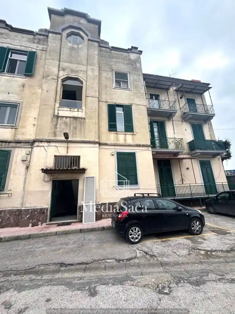 Appartamento in vendita a Napoli
