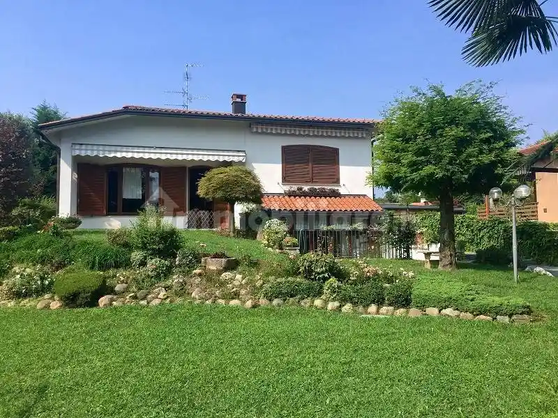 Villa in vendita a Tradate