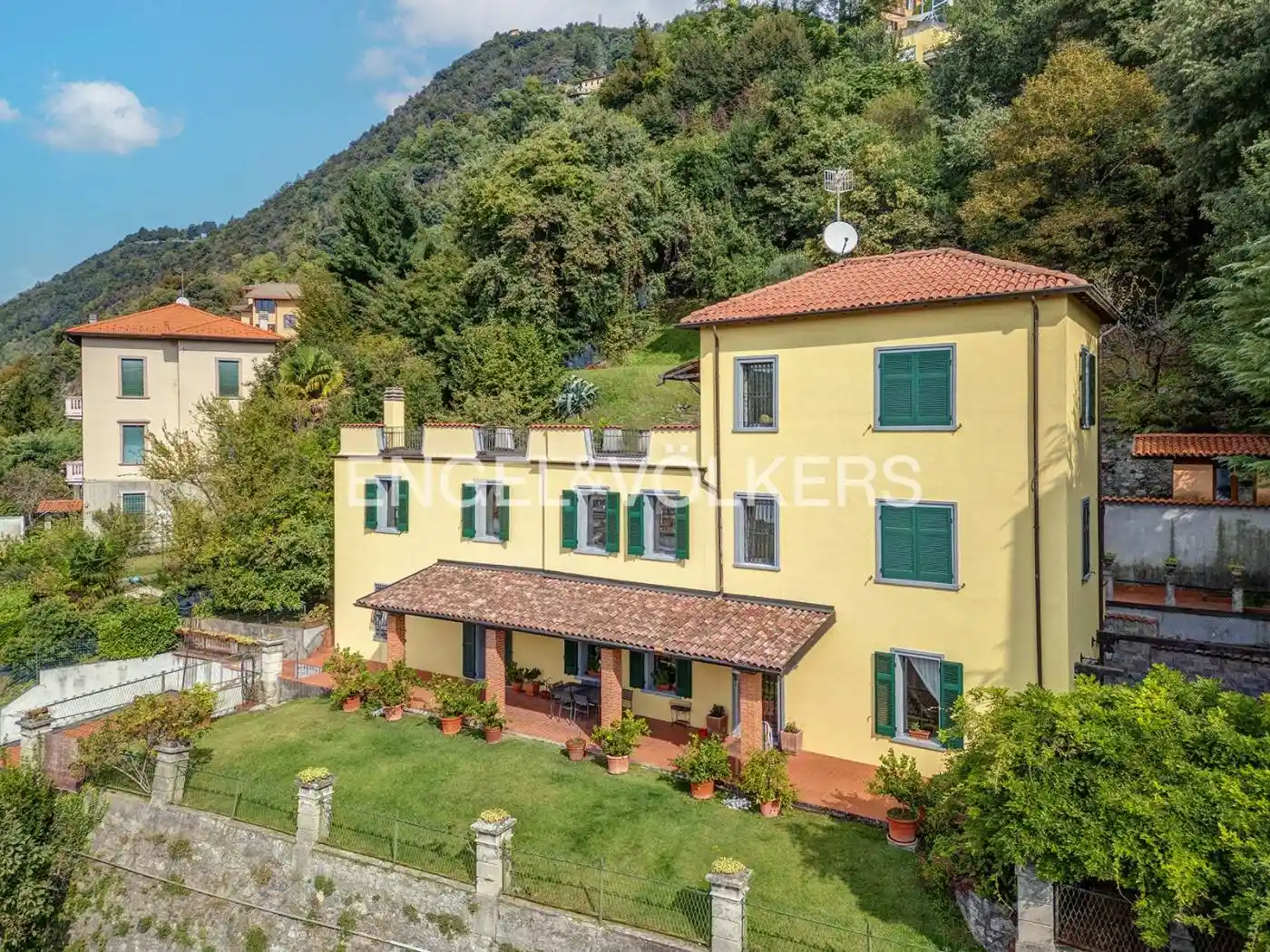 Villa in vendita a Como