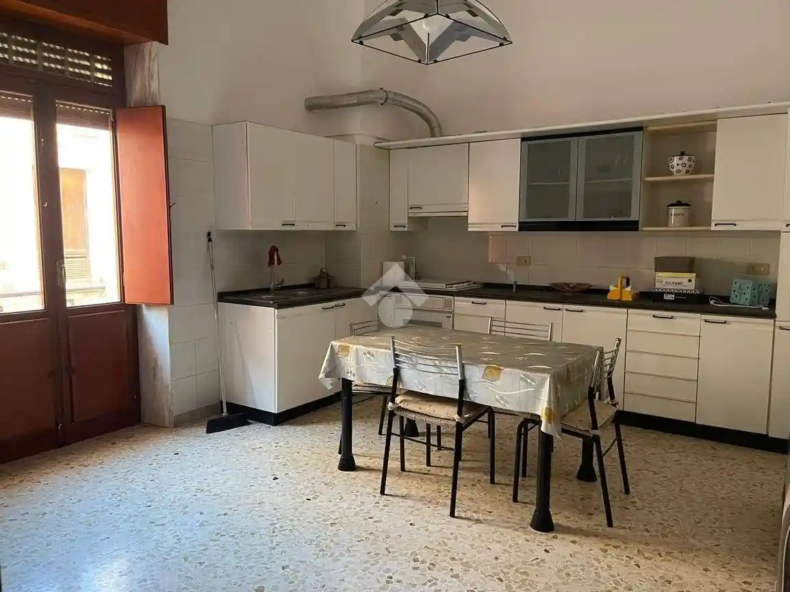 Palazzo - Edificio in vendita a Grottaglie