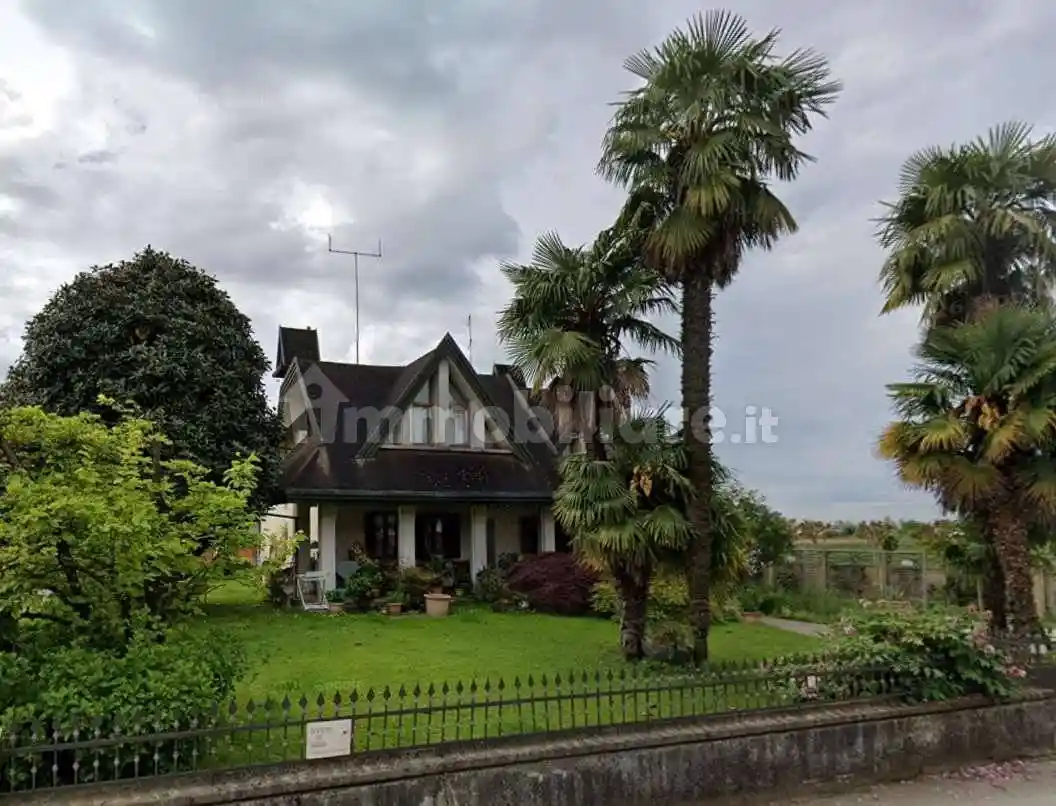 Casa indipendente in vendita a Loria