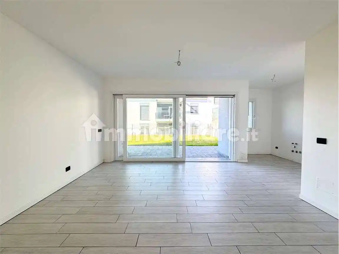 Appartamento in vendita a Bizzarone