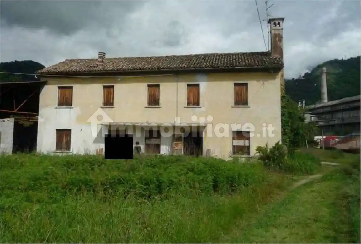 Casa indipendente in vendita a Vittorio Veneto