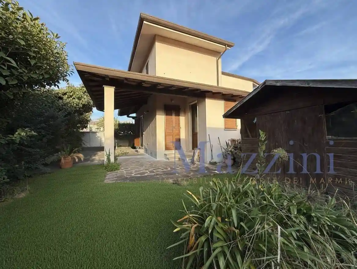 Villa in vendita a Forte dei Marmi