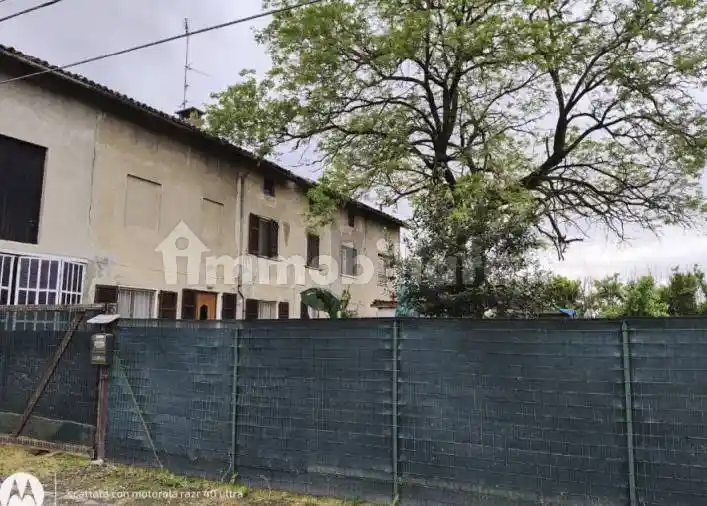 Casa indipendente in vendita a Sale