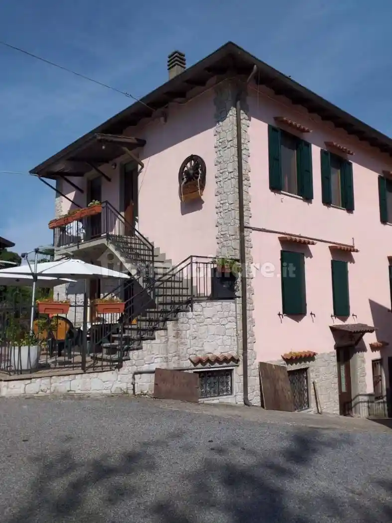 Villa in vendita a Bagnone