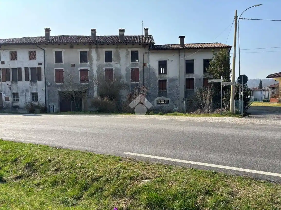 Rustico - Casale in vendita a Attimis
