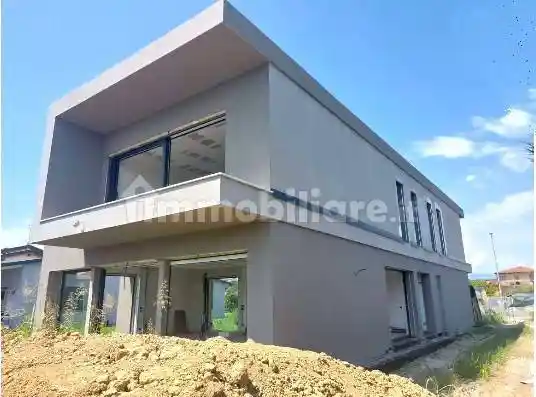 Villa in vendita a Monticello Conte Otto