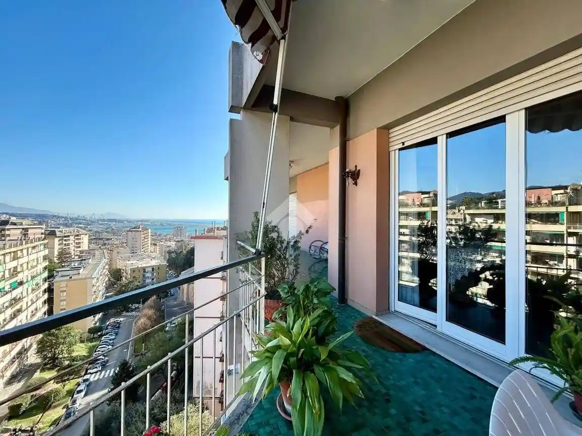 Appartamento in vendita a Genova