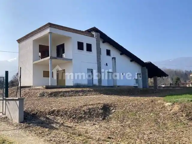 Villa in vendita a Bagnolo Piemonte
