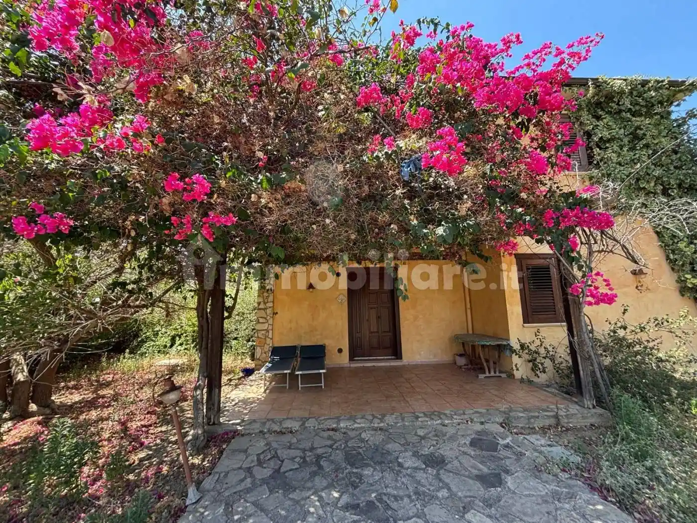 Villa in vendita a Campofelice di Roccella