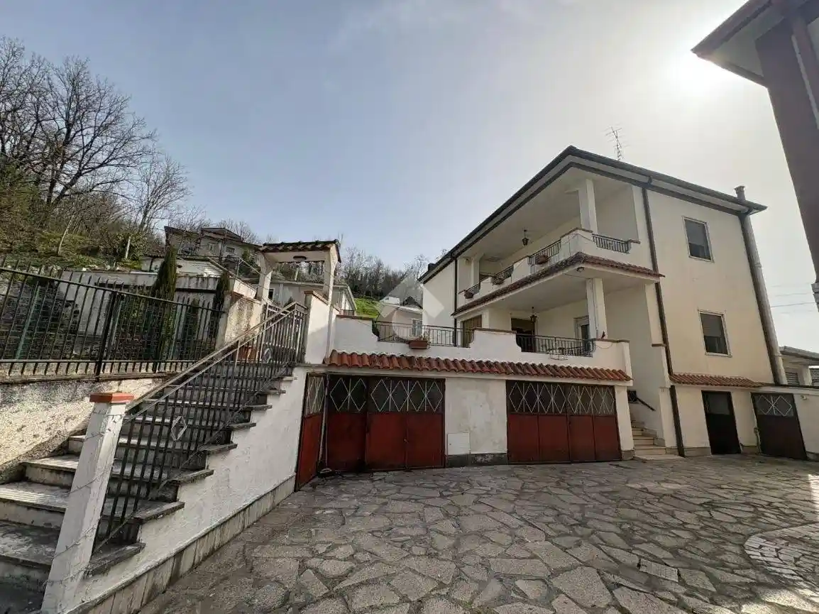 Casa indipendente in vendita a Isola del Liri