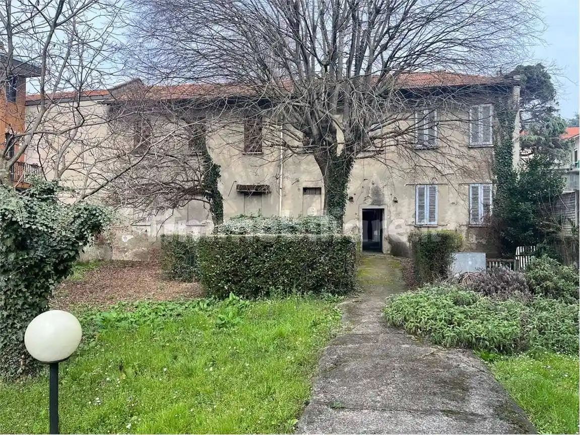 Casa indipendente in vendita a Varedo