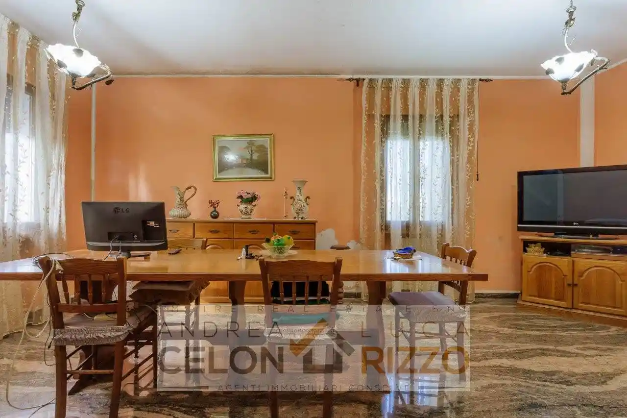 Casa indipendente in vendita a Agna