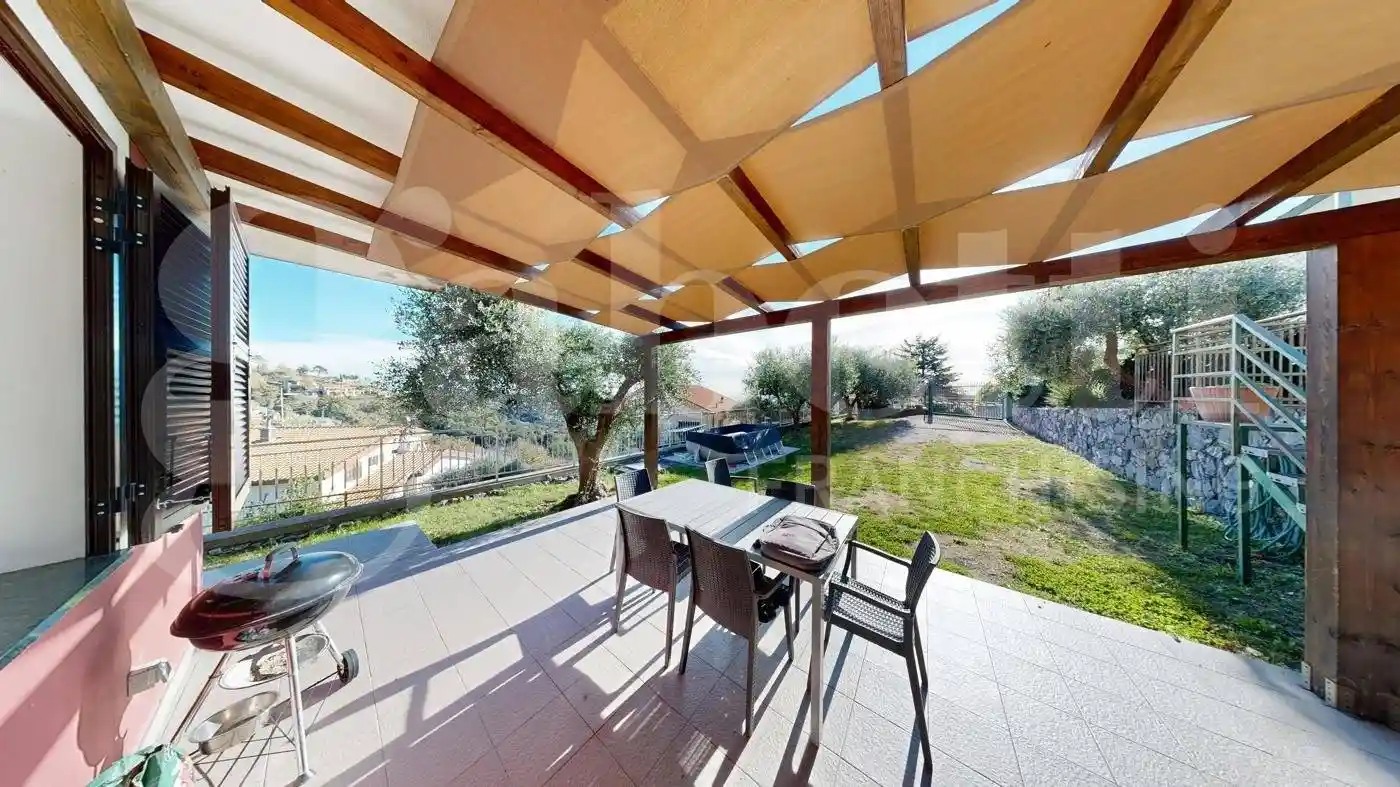 Appartamento in vendita a Finale Ligure