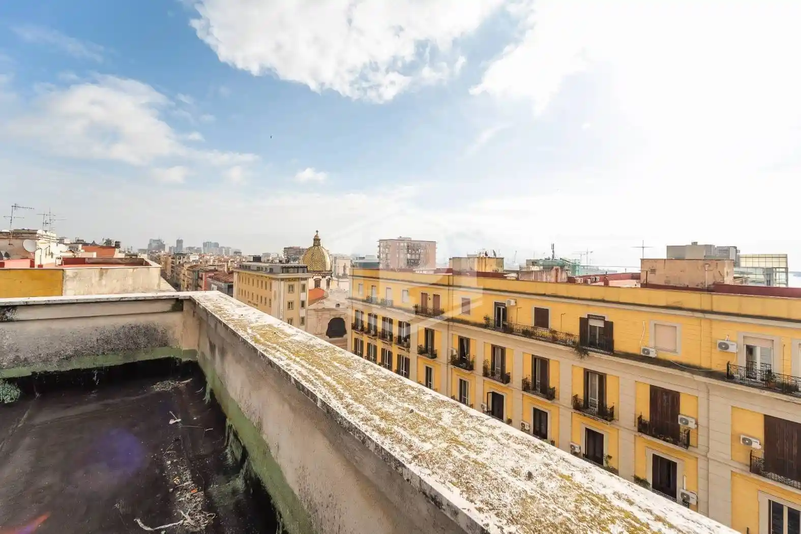 Appartamento in vendita a Napoli
