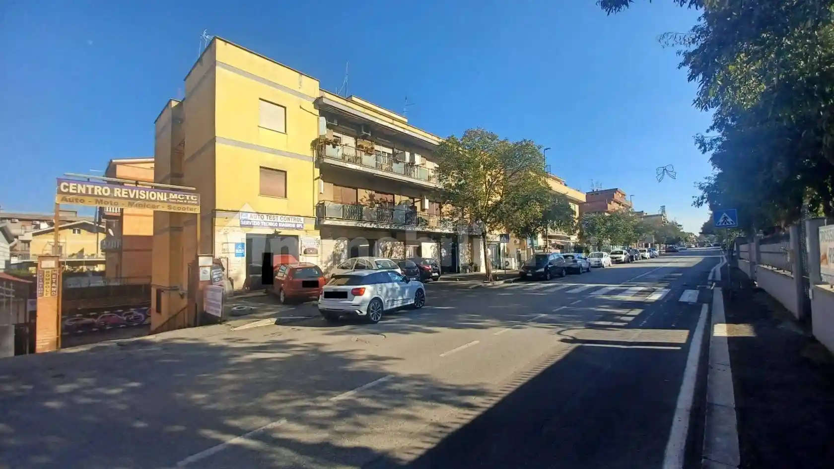 Palazzo - Edificio in vendita a Roma