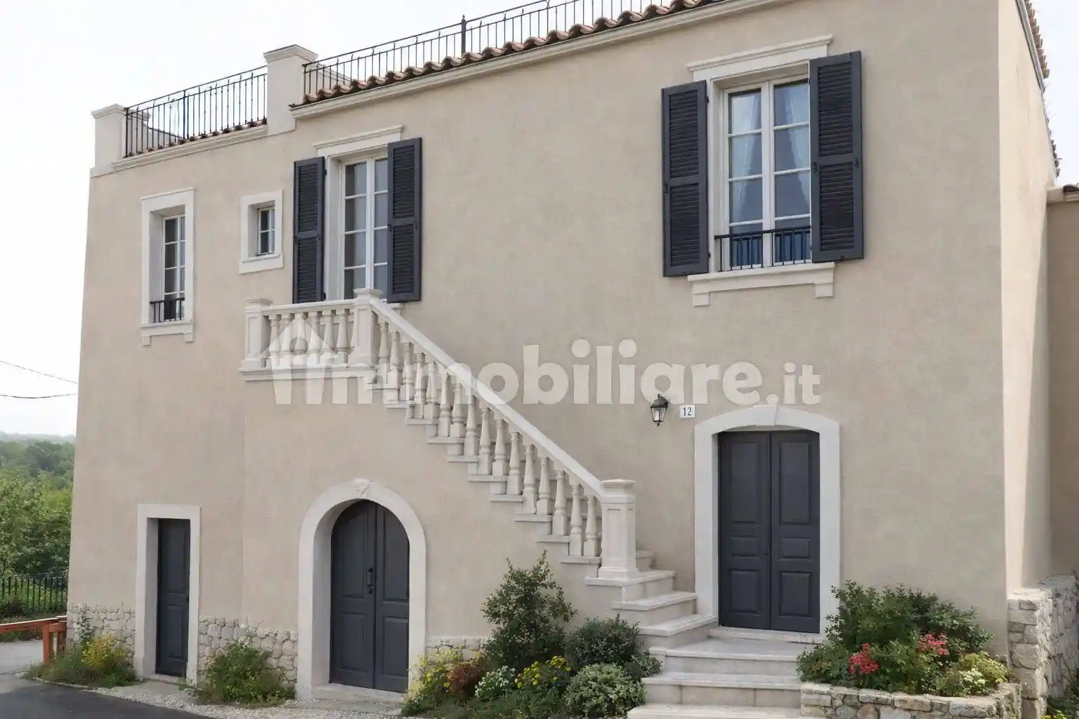 Palazzo - Edificio in vendita a Giarre