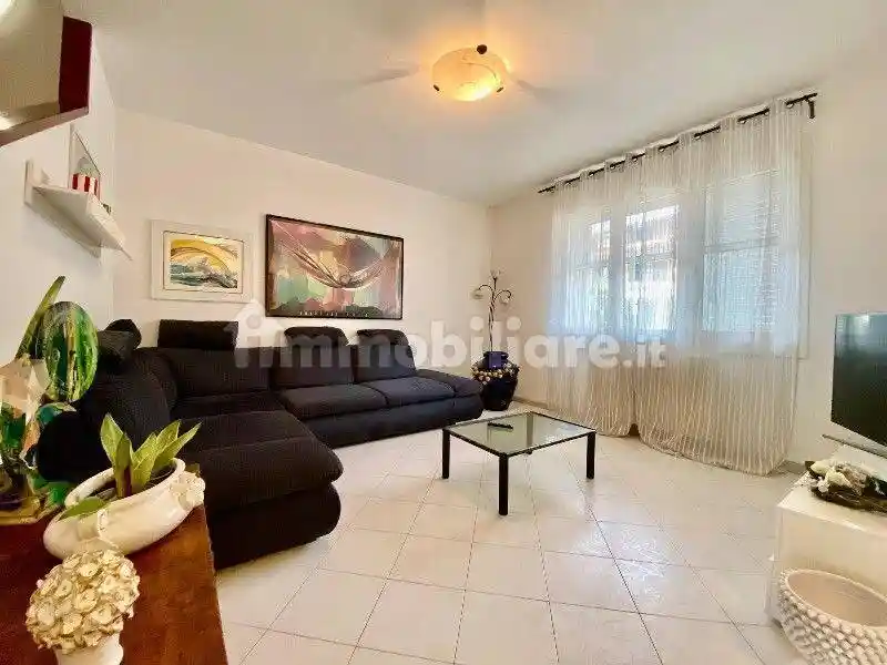 Casa indipendente in vendita a Capraia e Limite