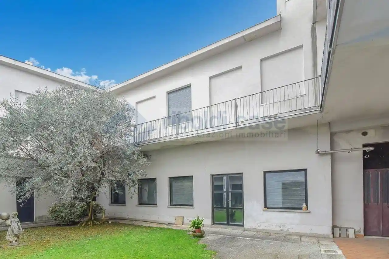 Palazzo - Edificio in vendita a Lissone